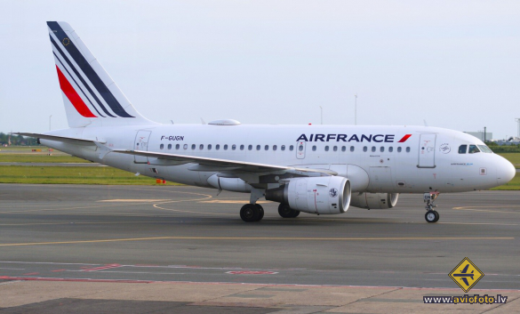 Airbus A318-111